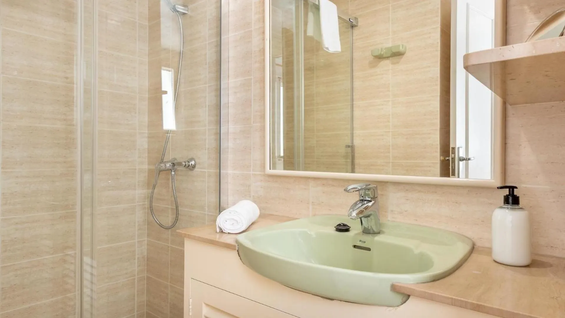 Ferienwohnung Fuer 6 Personen Ca 100 Qm In Portocolom, Mallorca Suedostkueste Von Mallorca Portocolom  Apartment